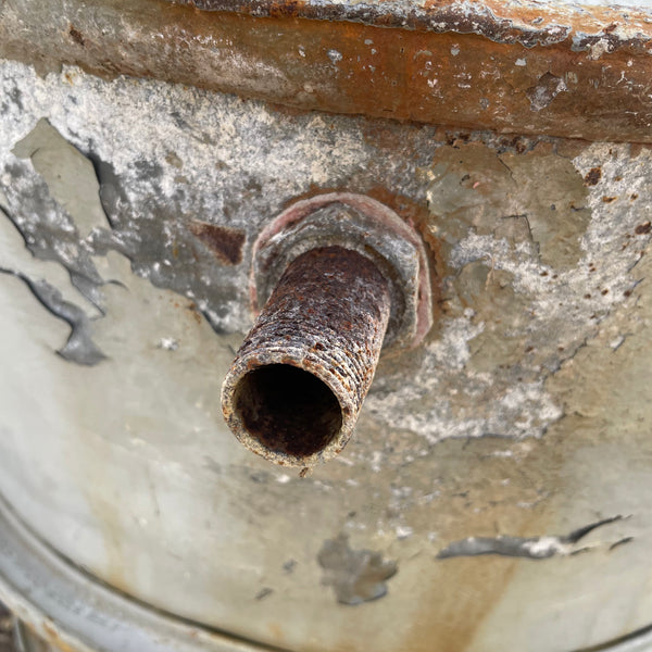 Altes Ölfass aus Eisen von Shell