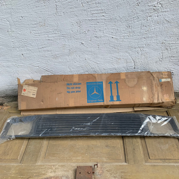 Kühlergrill Gitter Mercedes Benz 601 888 00 23 schwarz