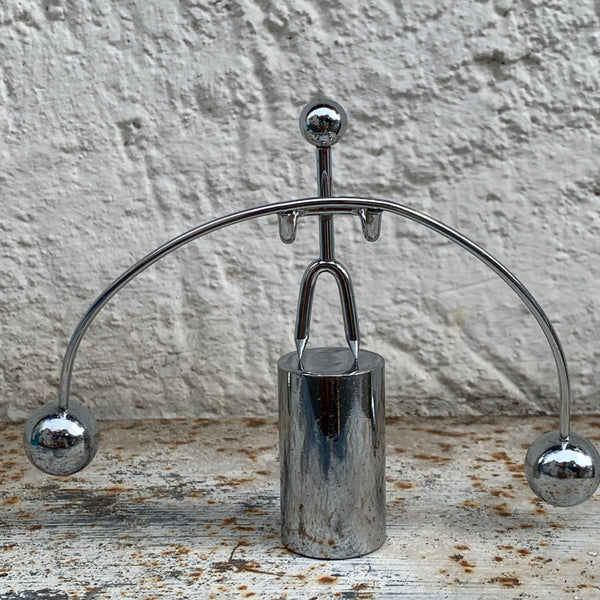 Kinetische Balancefigur Gewichtheber