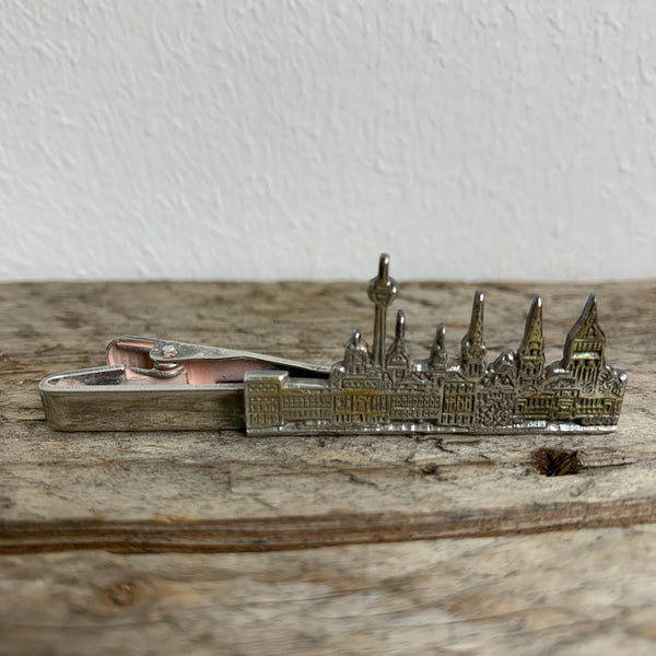 Stylische Krawattennadel Skyline Berlin aus Sterling Silber