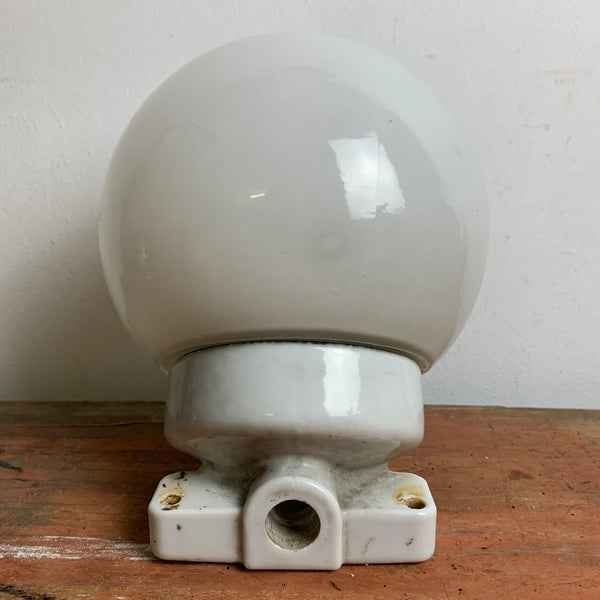 Bauhaus Wandlampe mit Knick