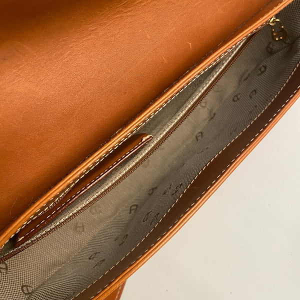 Kleine braune Leder Damen Handtasche von Aigner