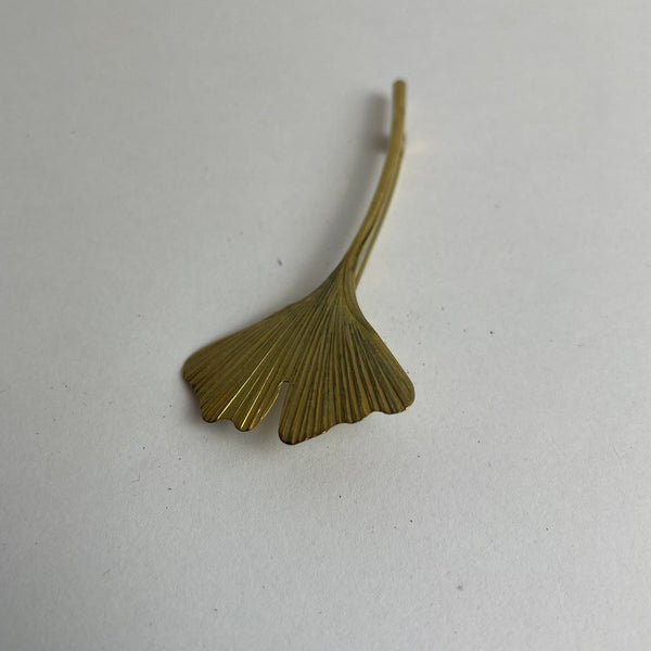 Goldbrosche Ginkgoblatt