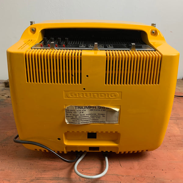 Vintage Fernseher Grundig  in gelborange