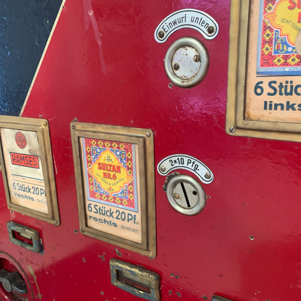 Zigarettenautomat der Firma ADE Berlin