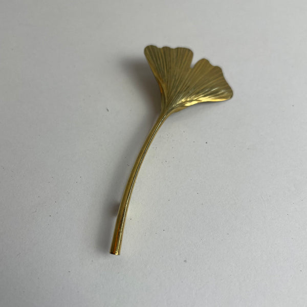 Goldbrosche Ginkgoblatt