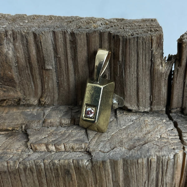 Goldanhänger 585er mit Diamant als Goldbarren