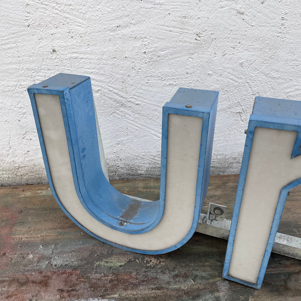 Vintage Leuchtbuchstaben uni