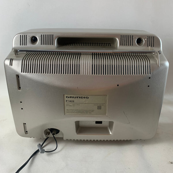Vintage Fernseher Grundig in silber