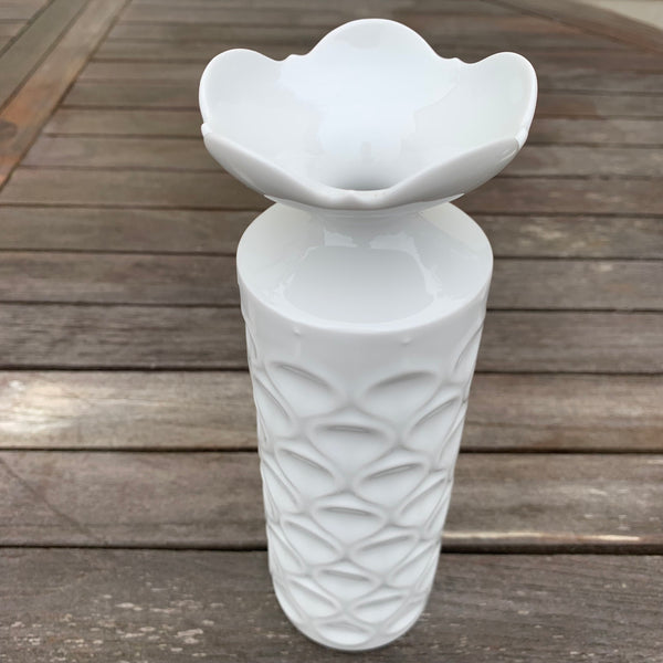 Weiße Vase Meissen Schwertermarke Model 50203