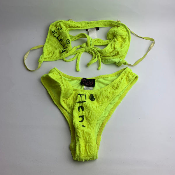 Charity Verkauf Bikini von Elena Miras aus dem Dschungelcamp 2020
