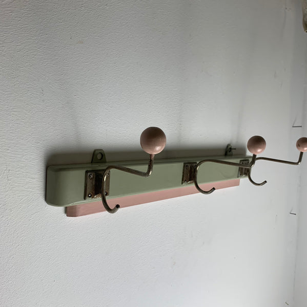 Vintage Garderobe