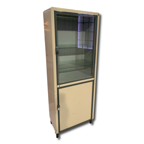 Arzt Vitrine Schrank der Firma ADMI